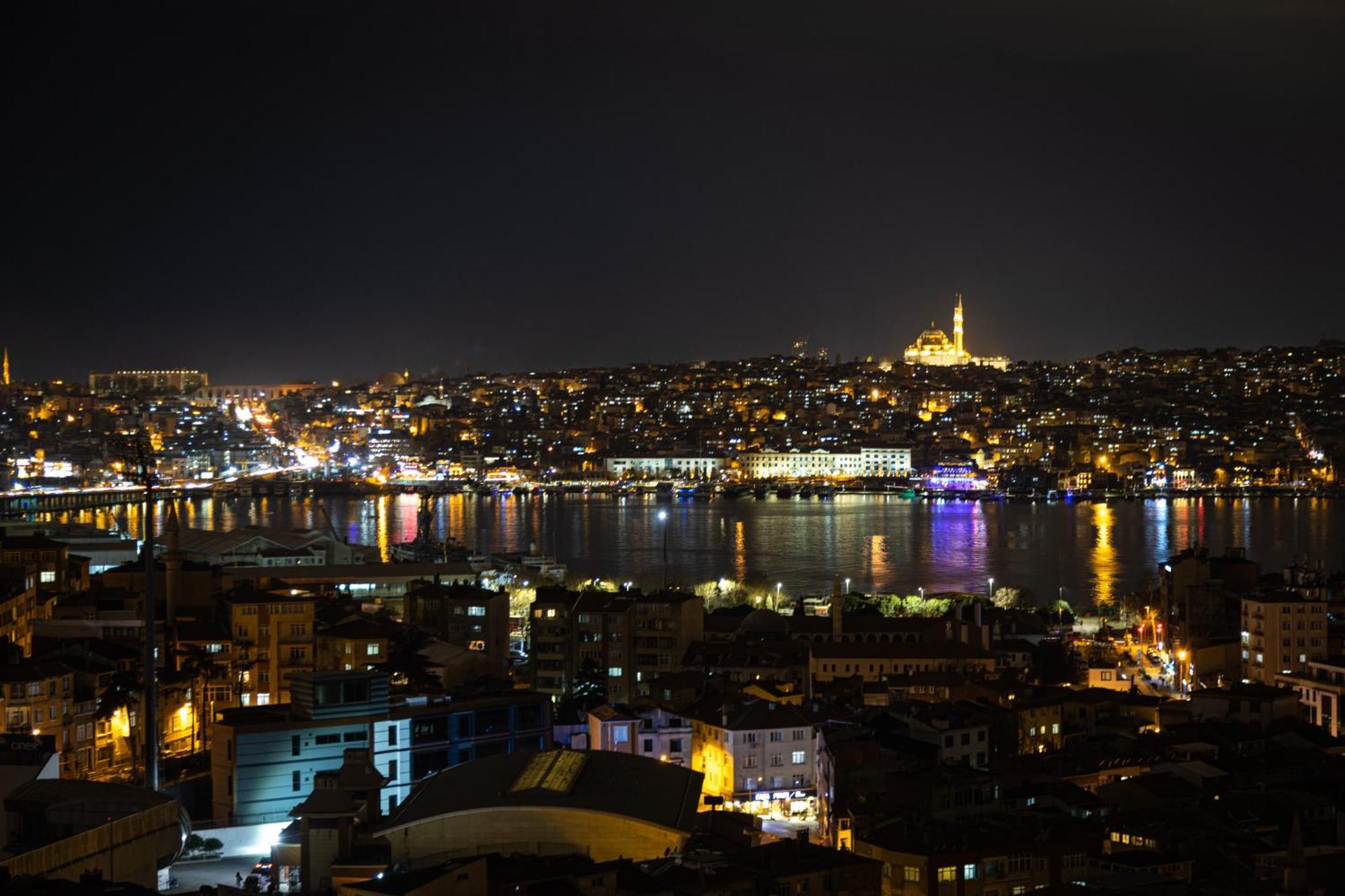 Nm Suites Beyoglu Provincia di Provincia di Istanbul Esterno foto